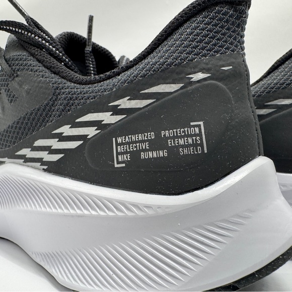 Nike Quest 3 Shield Men Running Shoes CQ8894 001 - Picture 13 of 16